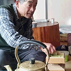 香箱と禮次郎さん