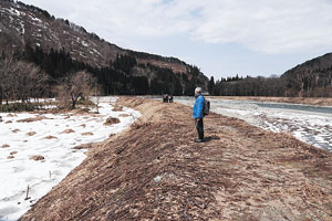 白沢の黒谷川左岸堤防