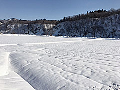 雪えくぼ